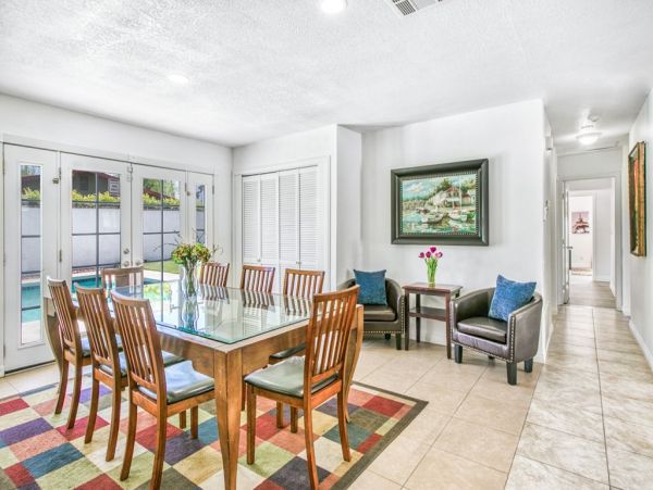 Six Bedroom Palm Springs Pool Vacation Home Sleeps 12