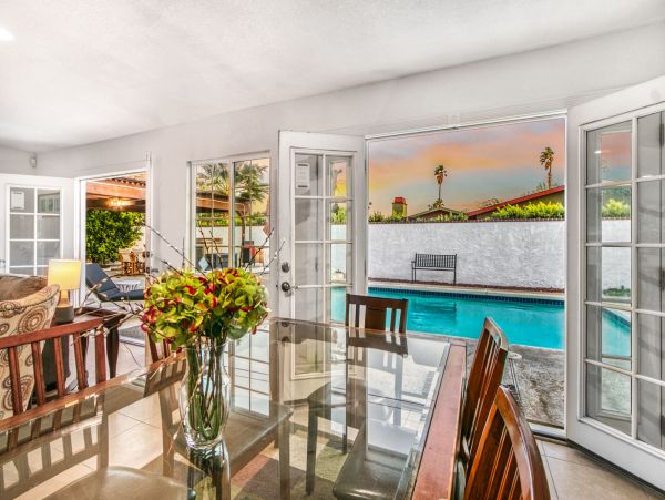 Six Bedroom Palm Springs Pool Vacation Home Sleeps 12
