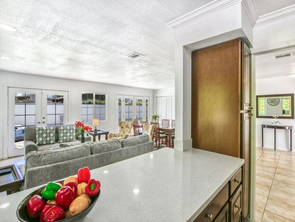 Six Bedroom Palm Springs Pool Vacation Home Sleeps 12