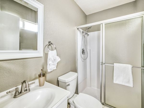 Six Bedroom Palm Springs Pool Vacation Home Sleeps 12