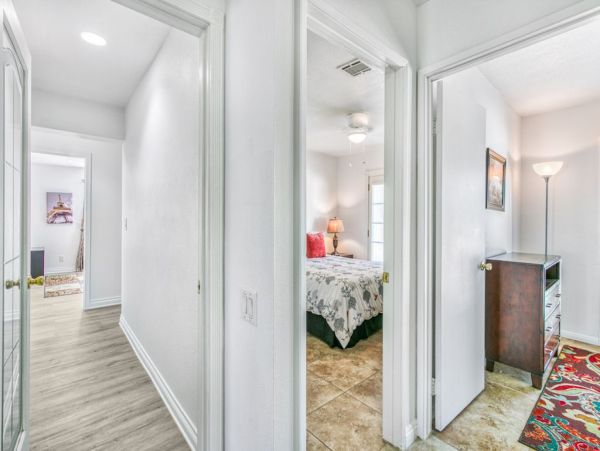 Six Bedroom Palm Springs Pool Vacation Home Sleeps 12