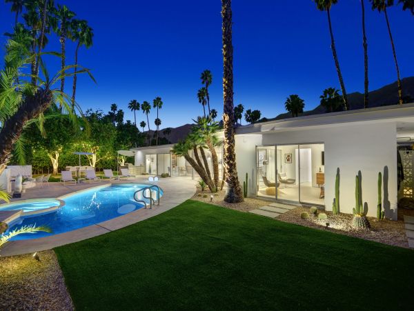 Palm Springs Home 991824
