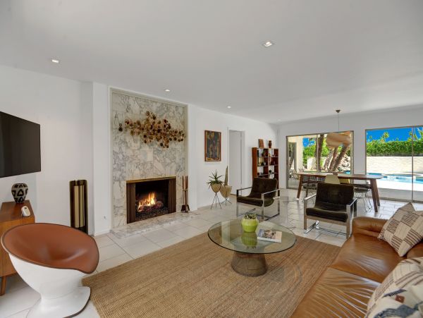 Palm Springs Home 991824
