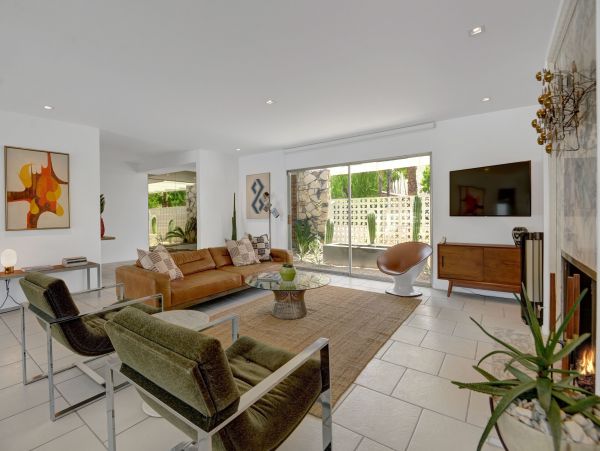 Palm Springs Home 991824