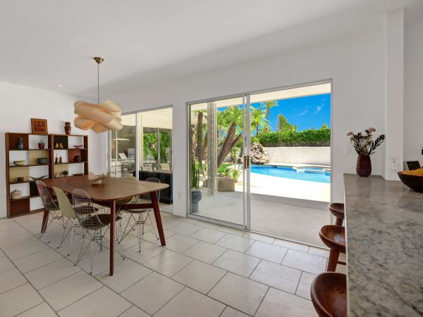 Palm Springs Home 991824