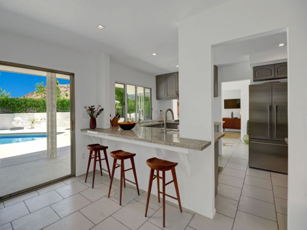 Palm Springs Home 991824