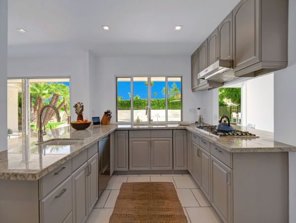 Palm Springs Home 991824