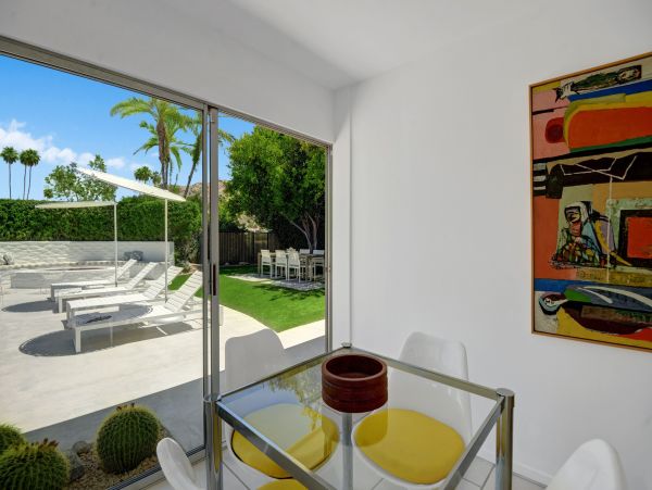 Palm Springs Home 991824
