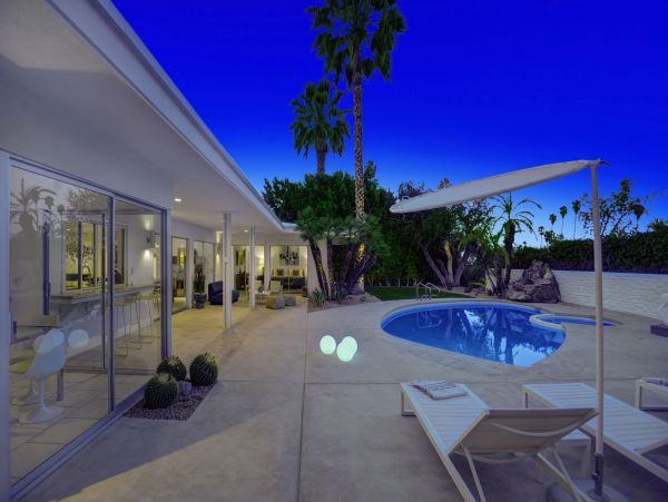 Palm Springs Home 991824
