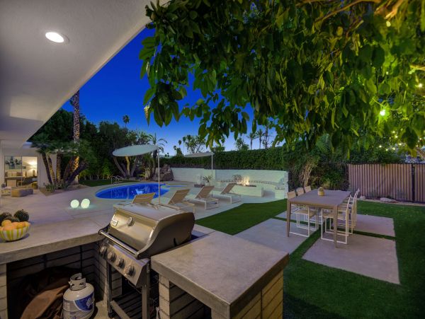 Palm Springs Home 991824