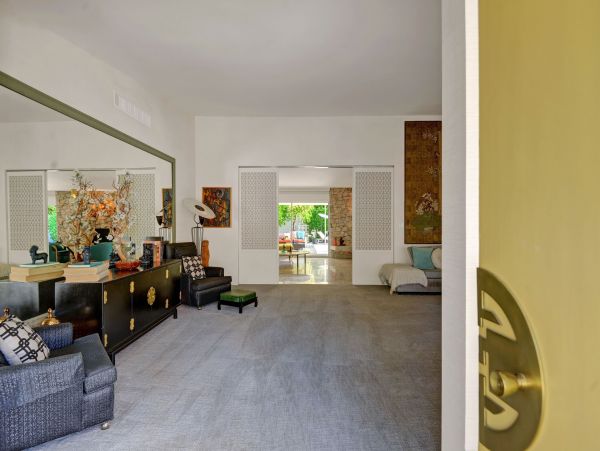 Palm Springs Home 991825