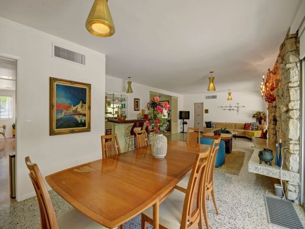 Palm Springs Home 991825