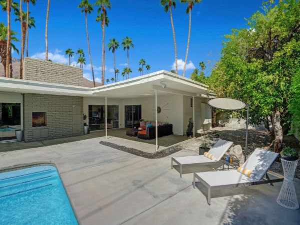 Palm Springs Home 991825