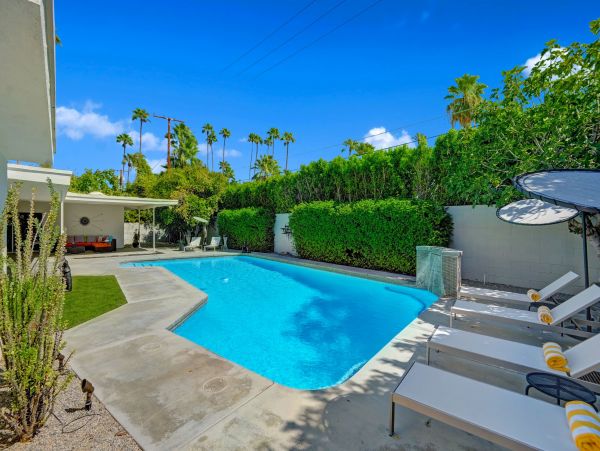 Palm Springs Home 991825
