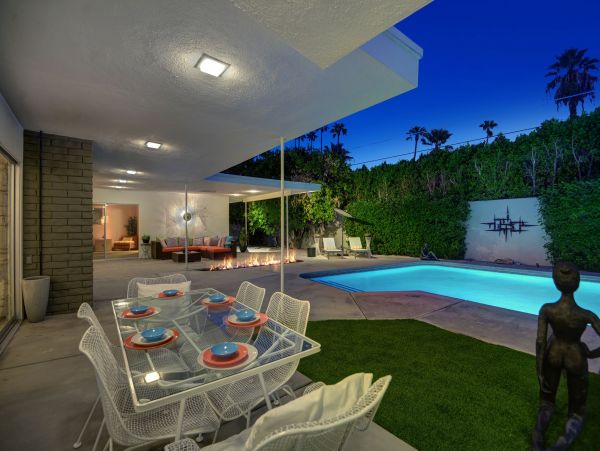 Palm Springs Home 991825