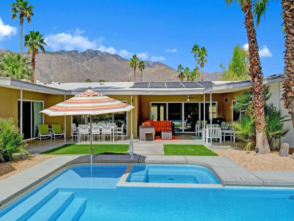 Palm Springs Home 991826