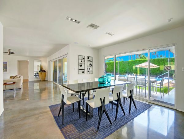 Palm Springs Home 991826