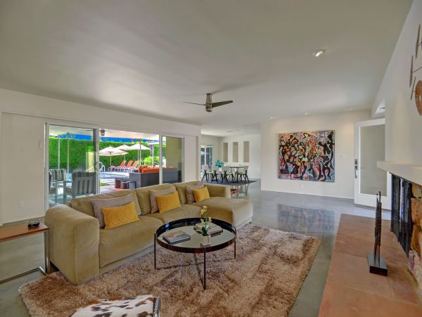 Palm Springs Home 991826