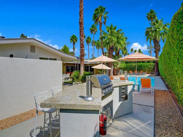 Palm Springs Home 991826