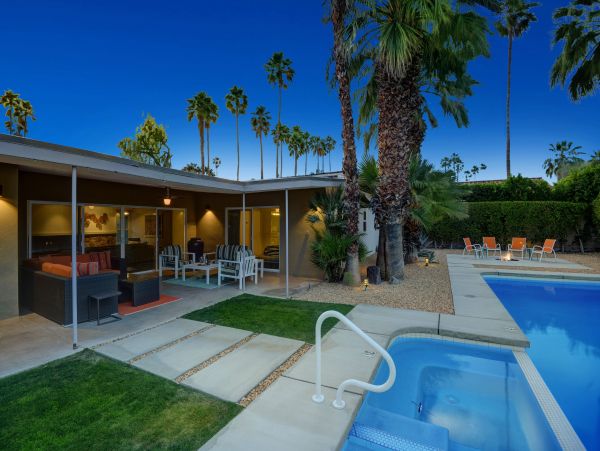 Palm Springs Home 991826