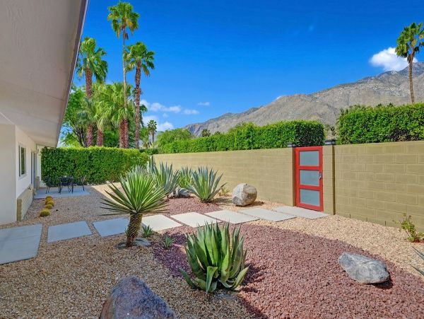 Palm Springs Home 991826