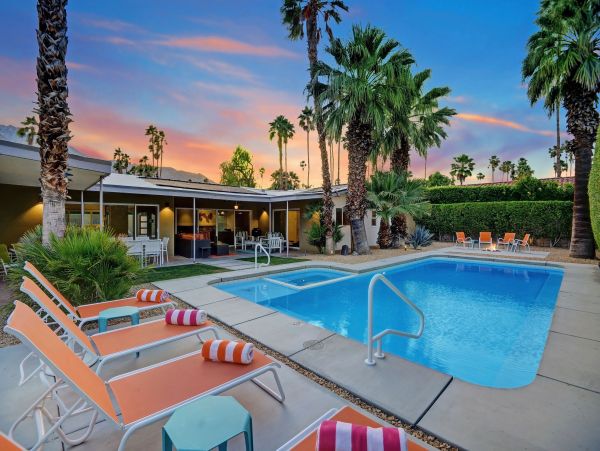 Palm Springs Home 991826