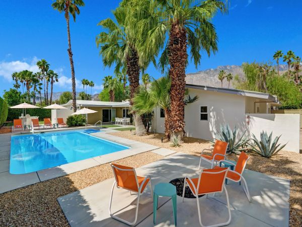 Palm Springs Home 991826