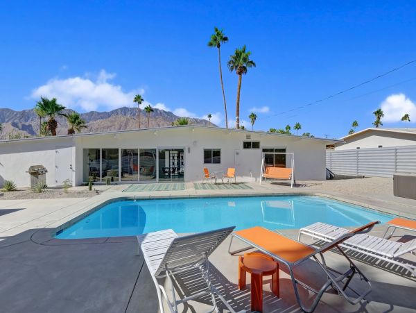 Palm Springs Home 991828