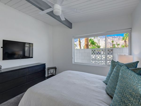 Palm Springs Home 991828