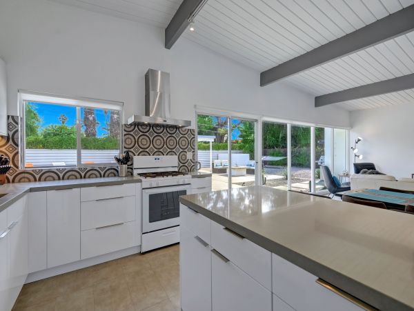 Palm Springs Home 991828