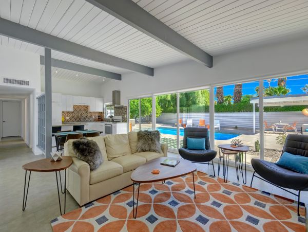 Palm Springs Home 991828