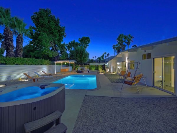 Palm Springs Home 991828