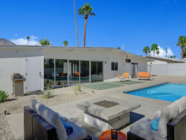 Palm Springs Home 991828