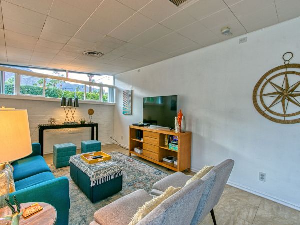 Palm Springs Home 991832
