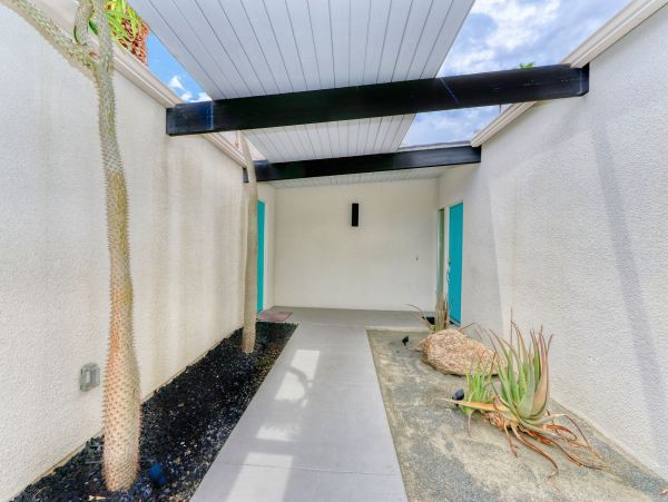 Palm Springs Home 991833