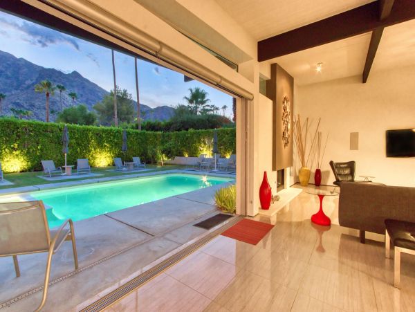 Palm Springs Home 991833