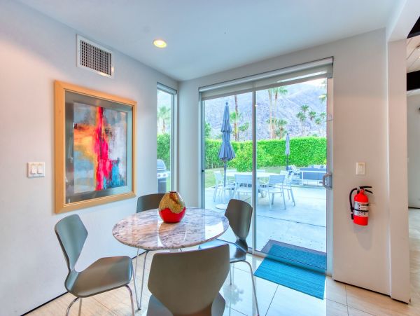 Palm Springs Home 991833