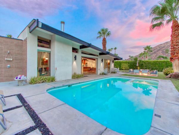 Palm Springs Home 991833