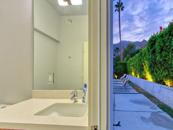 Palm Springs Home 991833