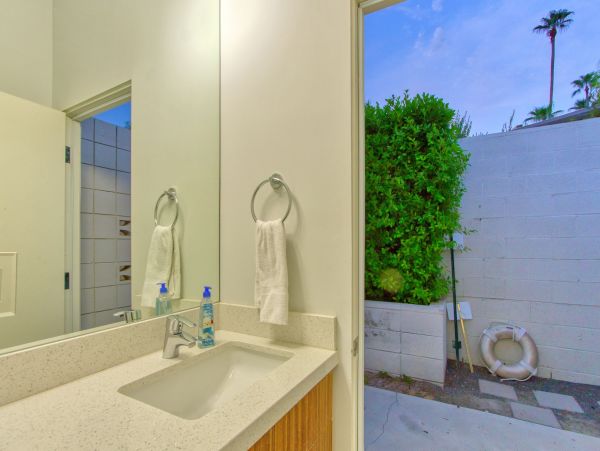 Palm Springs Home 991833