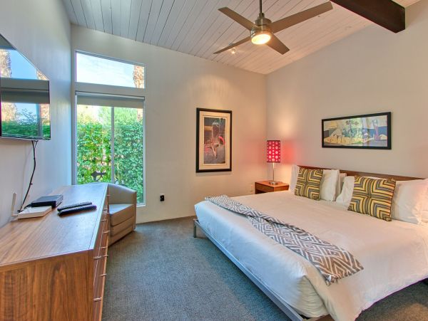 Palm Springs Home 991833