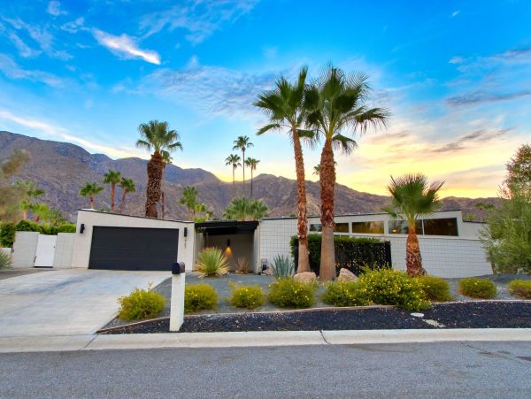 Palm Springs Home 991833