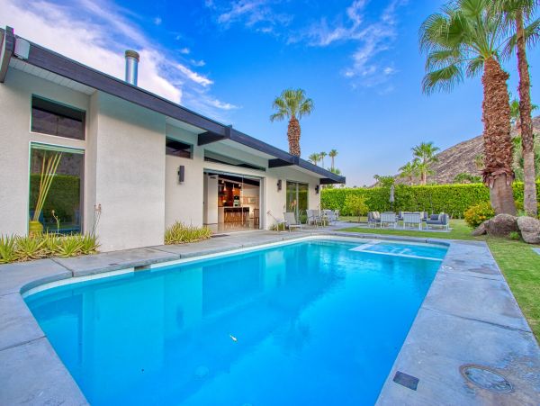 Palm Springs Home 991833