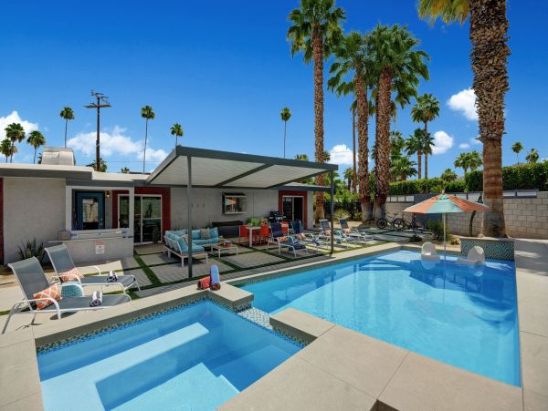 Palm Springs Home 991835