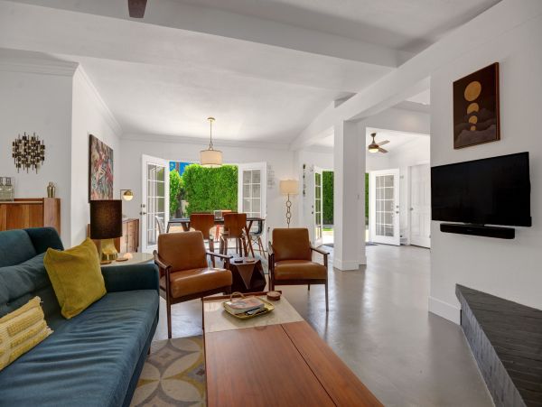 Palm Springs Home 991835