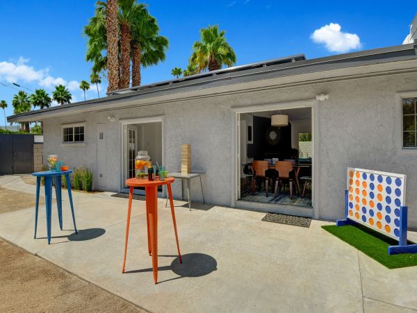 Palm Springs Home 991835