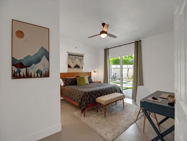Palm Springs Home 991835