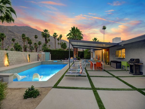 Palm Springs Home 991835