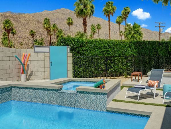 Palm Springs Home 991835