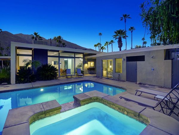 Four Bedroom Designer Home In Palms Springs